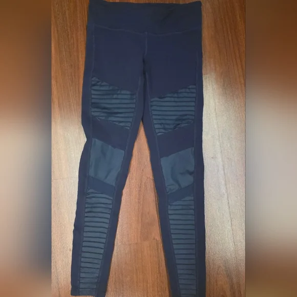 ALO Womens Navy Blue Athletic Leggings Compression Size M, Slight Piling - Picture 3 of 12